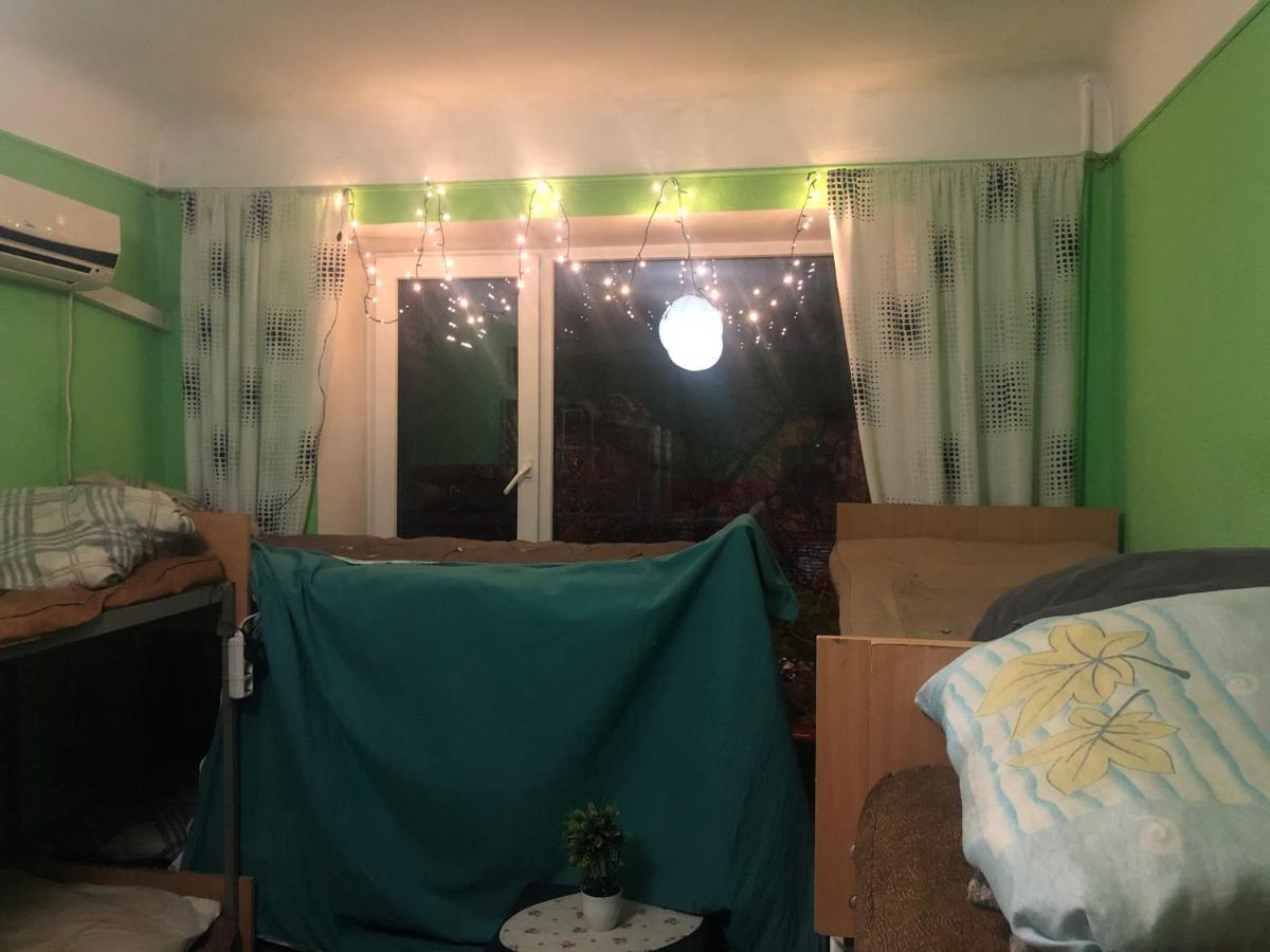 Hikkaduwa Hostel Kiev Extérieur photo