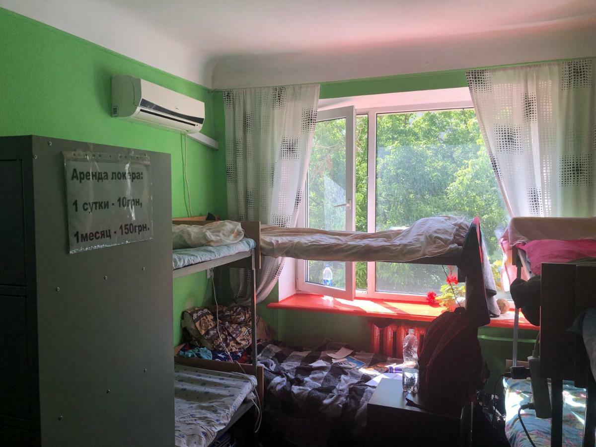 Hikkaduwa Hostel Kiev Extérieur photo